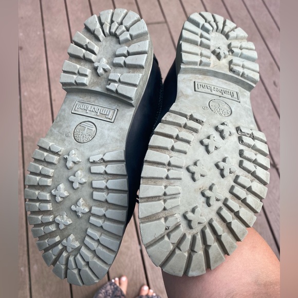 Black Timberland Boots - Picture 4 of 5